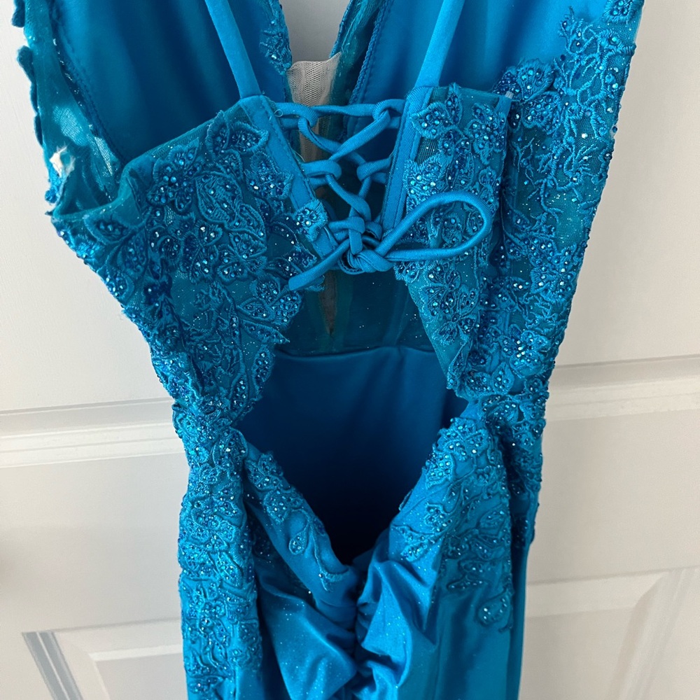 Prom Dress - Picture 4 of 13